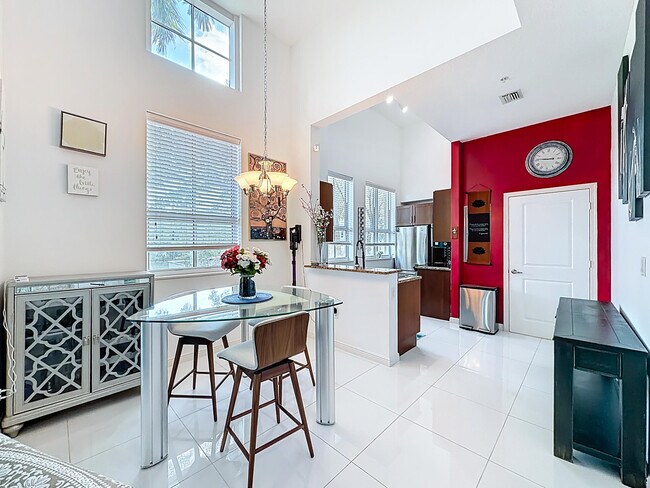 Photo - 450 N Federal Hwy Unit 103