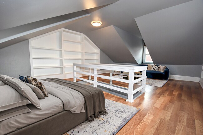 Photo - 375 1/2 Main St