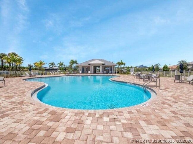 10437 SW Captiva Dr