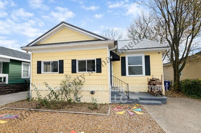 Building Photo - 1814 S Holly St