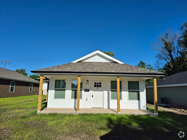 Building Photo - 506 N Devon St Rental