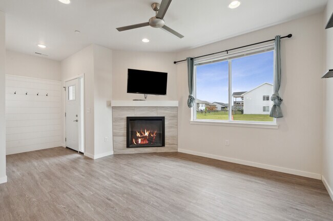 Photo - 2232 Denison Ave