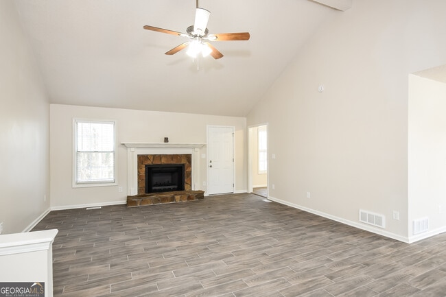 Photo - 1445 Glynn Oaks Dr SW