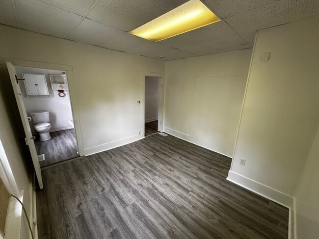 Photo - 121 S Third Street