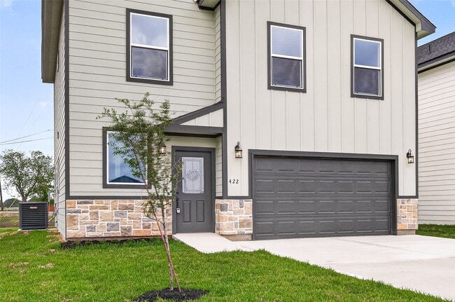 Photo - 422 N 4th St