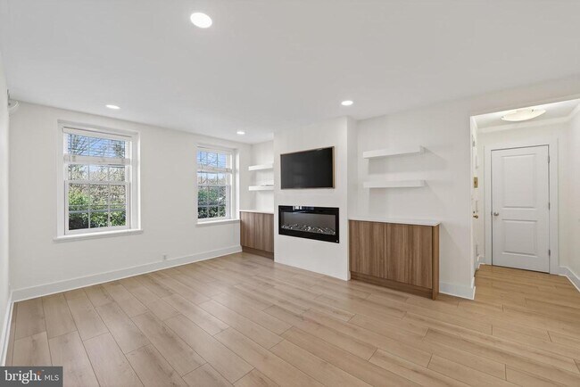 Photo - 3450 39th St NW Unidad A685