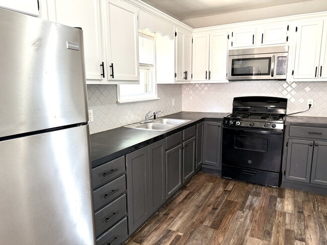 Photo - 717 Cherry St