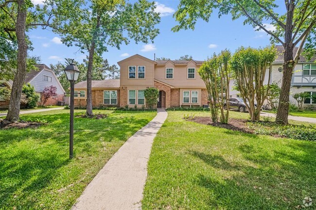 Building Photo - 16215 Shrewsbury Cir Rental
