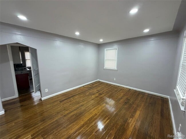 Photo - 7784 Mettetal St