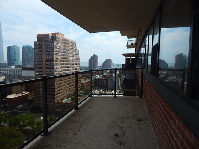 Photo - 270 Marin Blvd Unidad 16L