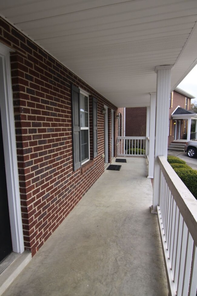 Photo - Seventh Street-315 Unidad 315C