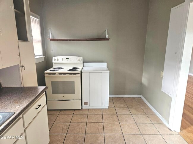 Photo - 4020 Chester Ave