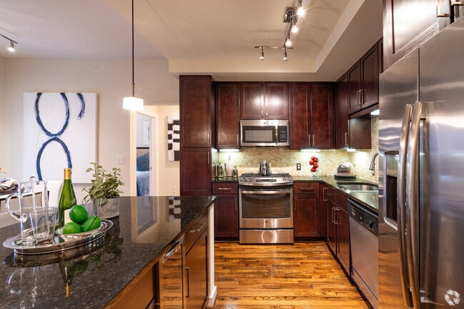 Building Photo - Live in the Heart of Downtown – $1,000 Loo... Unit 5CF2 Rental