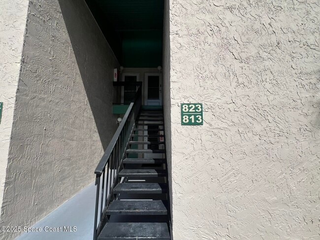 Building Photo - 1225 N Wickham Rd Unit 823