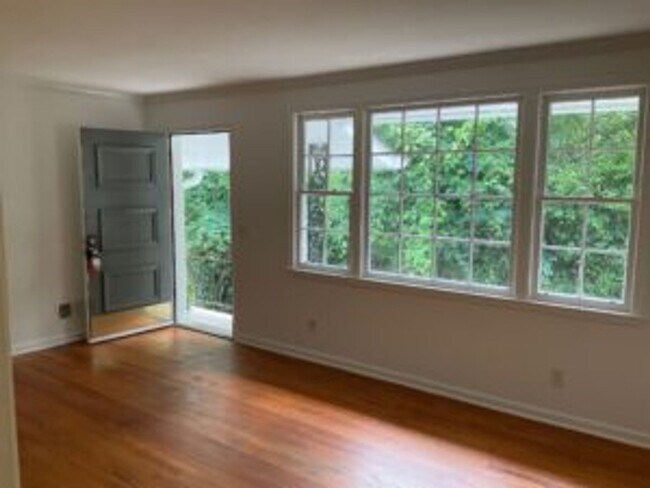 Photo - Duplex in Earlwood!