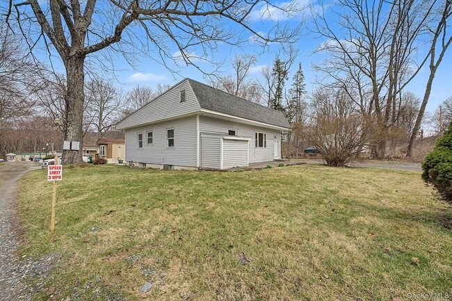 Photo - 2585 State Rte 55