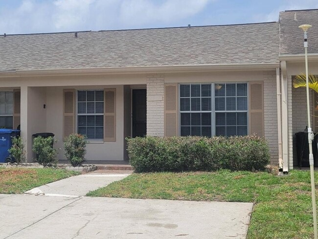 Building Photo - 2917 Wainwright Ct
