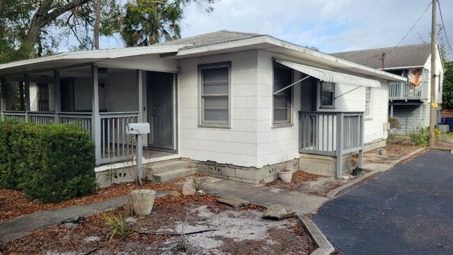 Building Photo - 2315 1st Ave N Unit Apartment #1