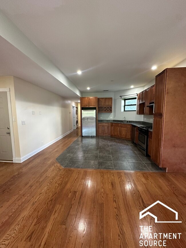 Photo - 4336 S Indiana Ave Unit 1