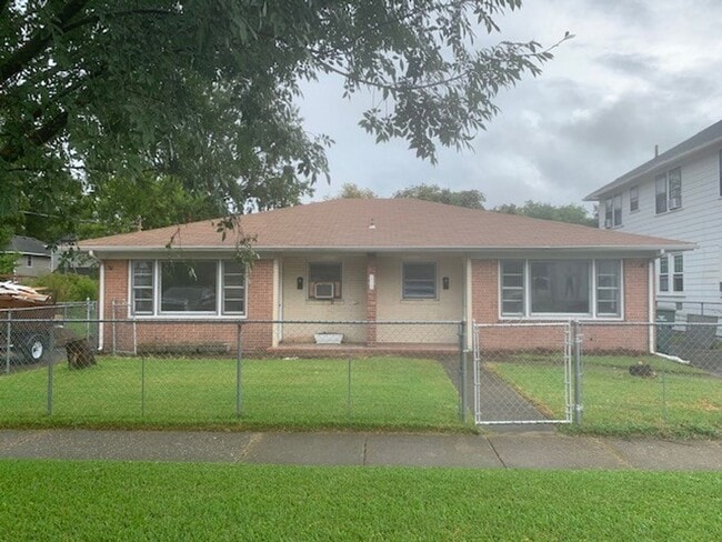 Building Photo - 218 Glendale Ave Unit A