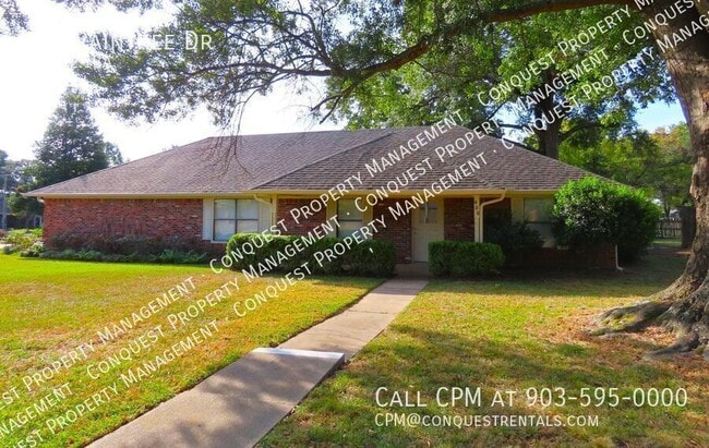 Photo - 400 Raintree Dr