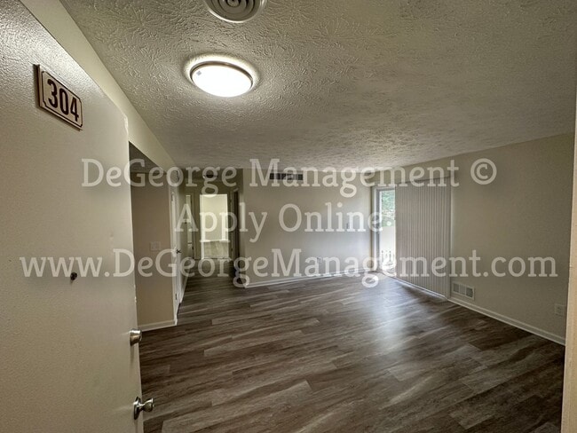 Photo - Pine Ridge Apartments