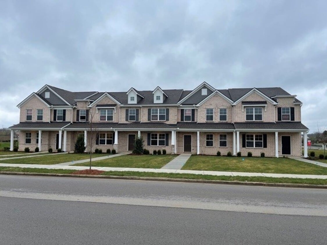 Stunning condo is South Murfreesboro - Stunning condo is South Murfreesboro