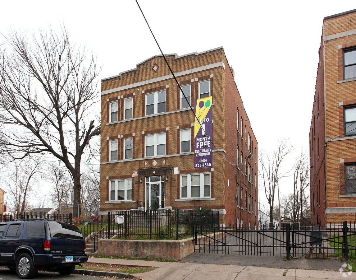 Photo - 152-154 Clark St