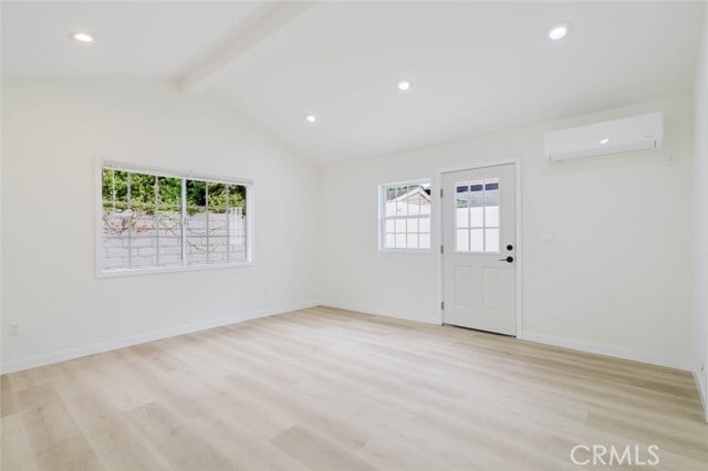 Photo - 19314 Valerio St
