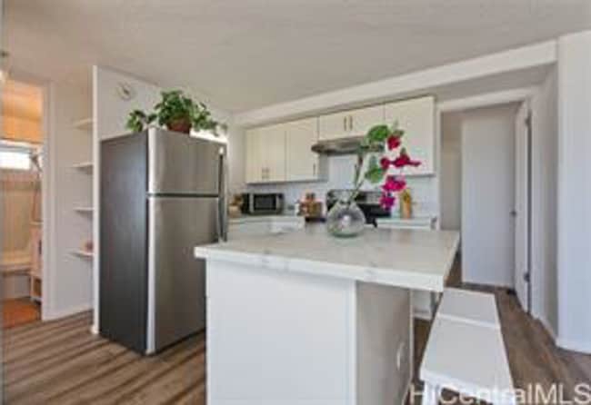 Photo - 37th Floor 2 Bed/ 2 Bath/ 1 Assigned parking Condo with views, A/C, Pool, & W/D in unit! Unit 3701