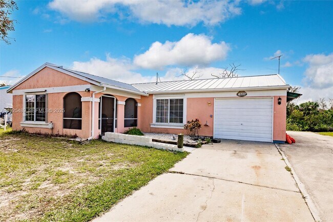 Photo - 18406 Van Nuys Cir Unit 0