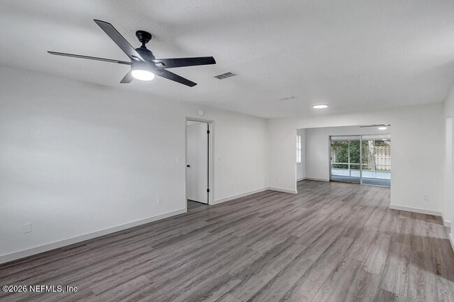 Photo - 407 Cassandra Ln