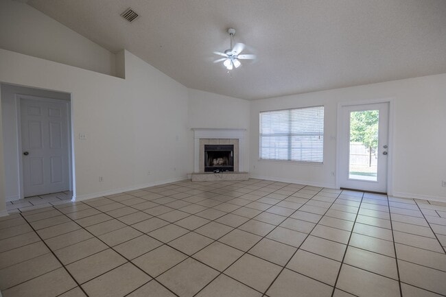 Photo - Beautiful Open Floor Plan