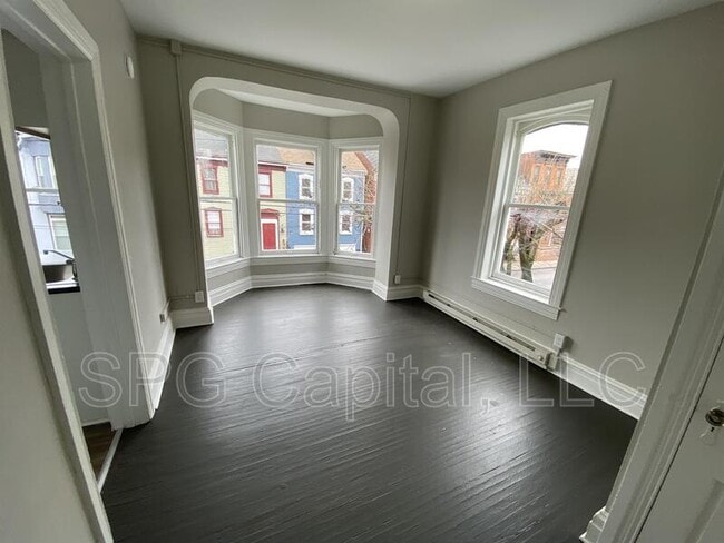 Photo - 336 W Philadelphia St