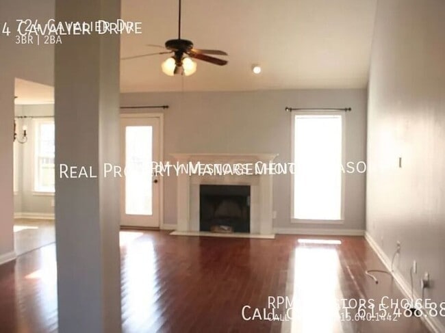 Photo - 724 Cavalier Dr