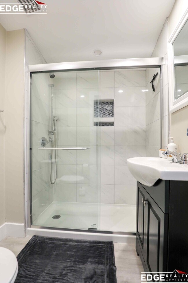 Photo - 131 Murdock St Unidad 2