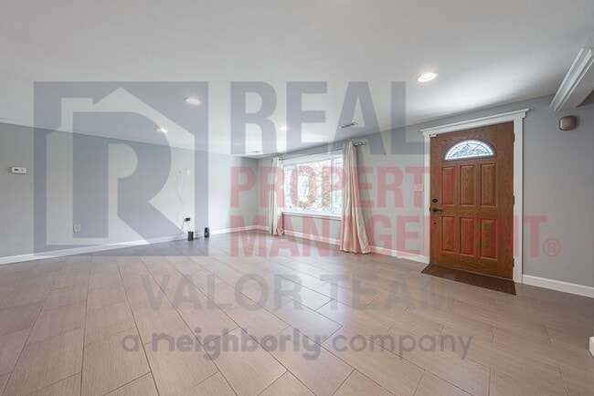 Photo - 1725 Crock Dr