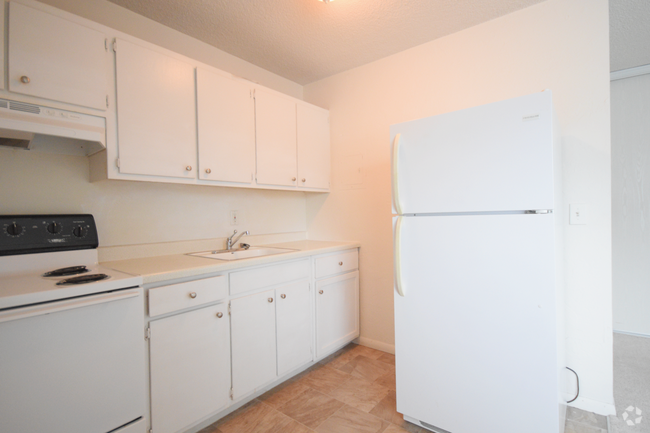 Building Photo - 2016 Grand Ave S Rental