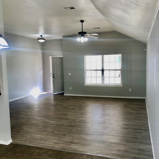 Photo - 233 Spring Creek Rd
