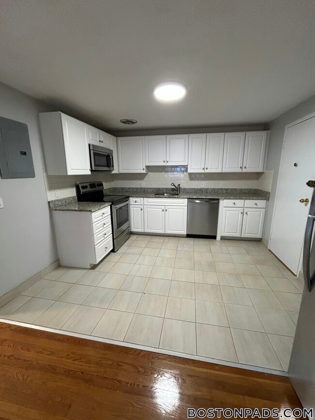 Photo - 230 Babcock St Unidad 2B