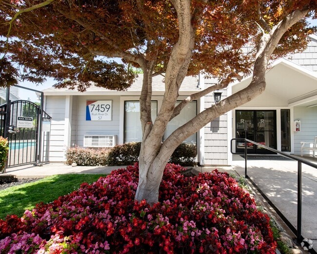 Building Photo - Riverstone Rental