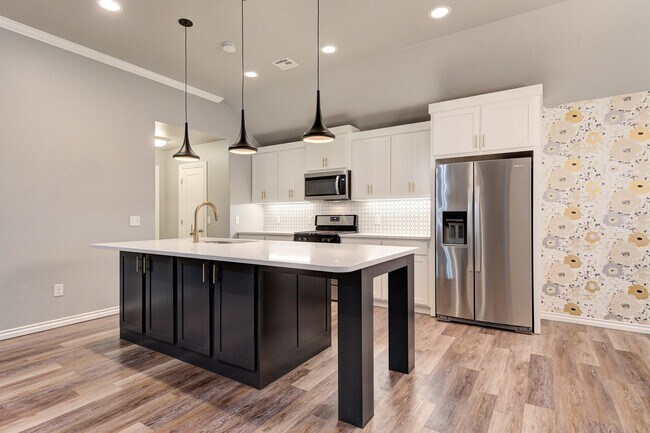 Spacious 3-Bedroom Home on a Corner Lot in... - Spacious 3-Bedroom Home on a Corner Lot in...