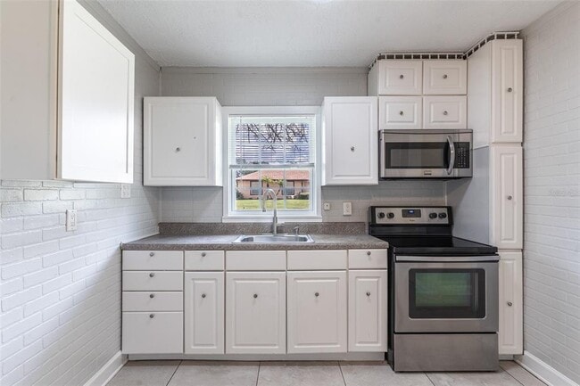 Photo - 916 Cohassett Ave