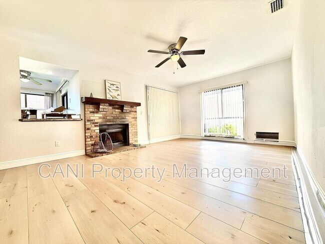 Photo - 435 Loblolly Ln