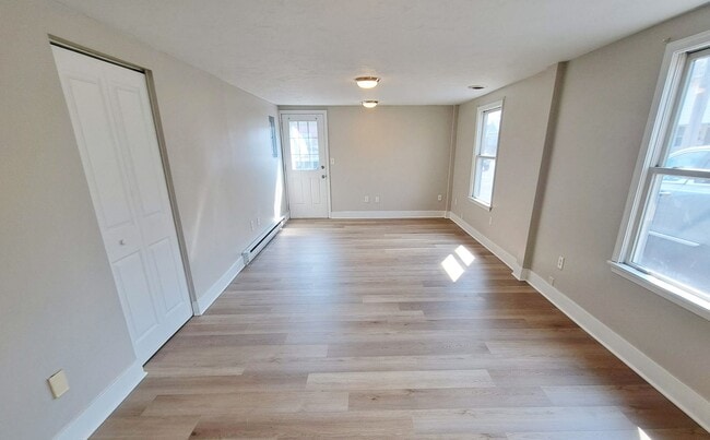 Building Photo - 165 McAllister St Unit 23 Mt. Royal