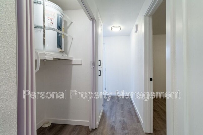 Photo - 4325 E 17th St