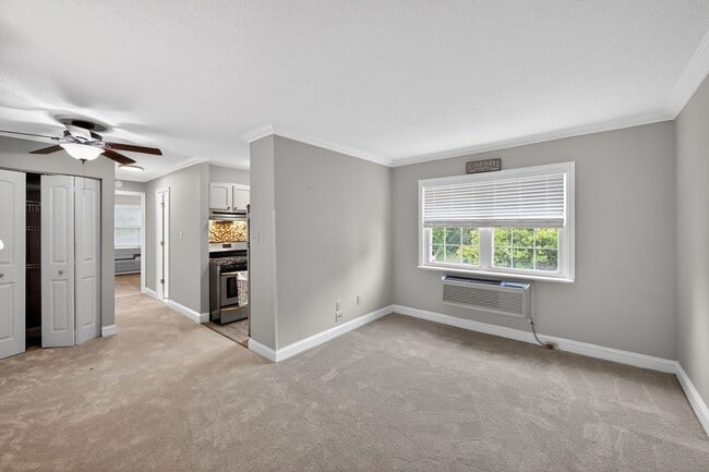 Photo - 2237 Farrington Ave