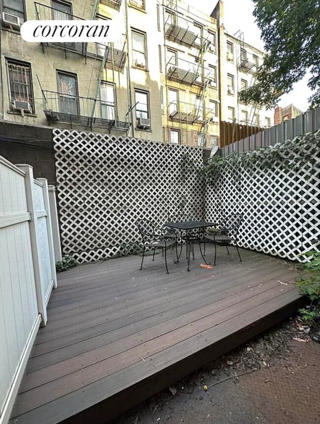 Building Photo - 172 Mulberry St Rental