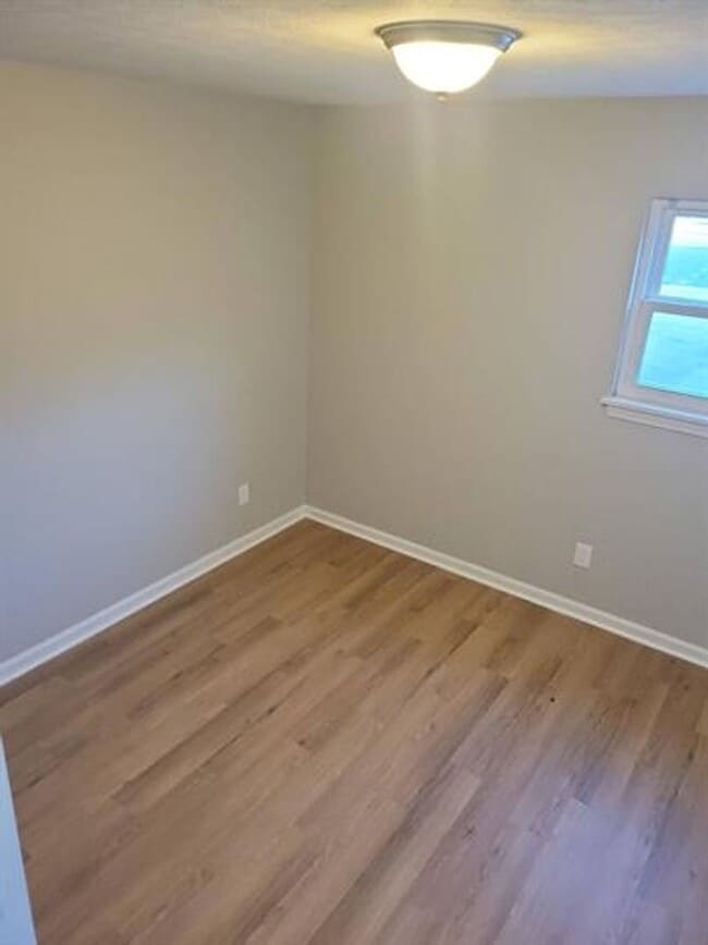 4808 Saddlebrook Ln Unidad 4