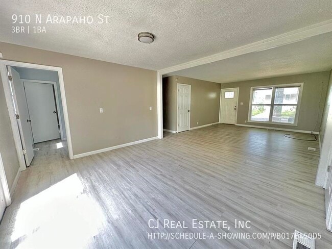 Photo - 910 N Arapaho St